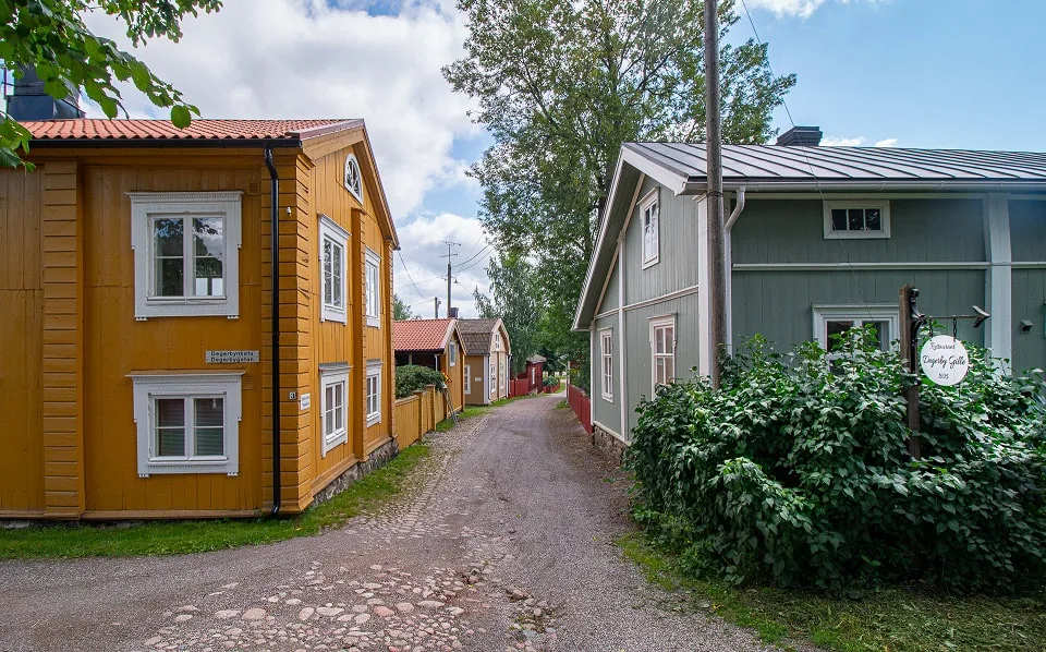 Puutalokortteli